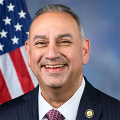 Gil Cisneros